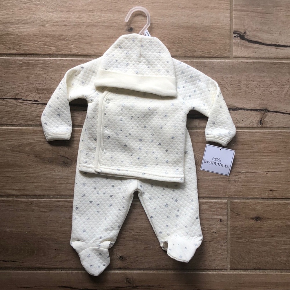 NWT Little Beginnings Quilted Set Size 0-3 months